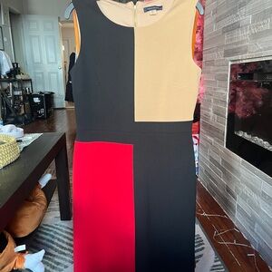 Tommy Hilfiger Black and Red Midi Sheath Dress with Sleeveless Design